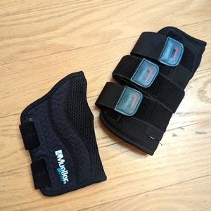 Wrist braces - small